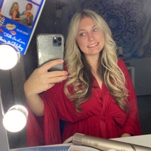 Meet your Posher, Alissa